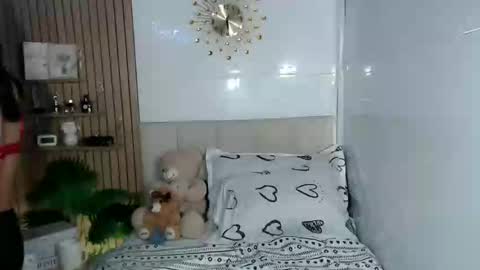   online show from May 14, 11:44 pm