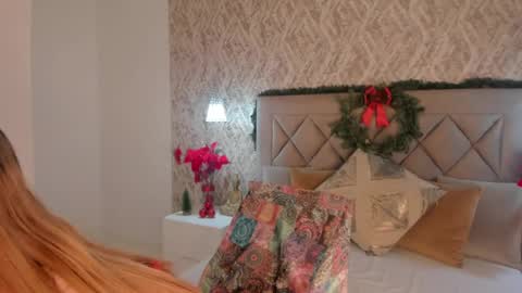 Snapshot of lady_lacey05 chatting on December 10, 5:44 pm Gaby online show from December 10, 5:44 pm