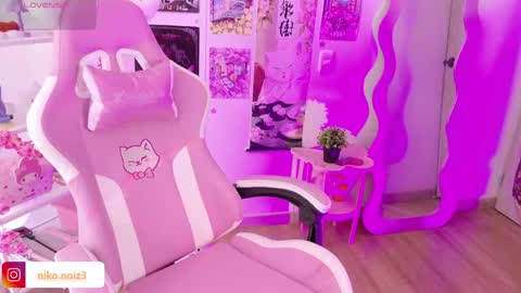 Lady  online show from April 12, 8:58 pm