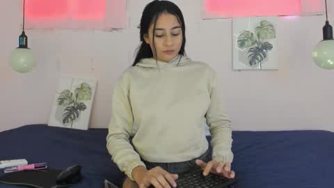 Snapshot of lady_rossee chatting on September 8, 2:27 pm Leidy online show from September 8, 2:27 pm