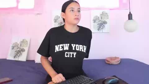 Snapshot of lady_rossee chatting on September 16, 2:29 pm Leidy online show from September 16, 2:29 pm