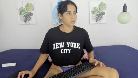 Snapshot of lady_rossee chatting on November 14, 2:05 pm Leidy online show from November 14, 2:05 pm