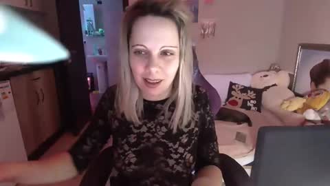 lady_smile69 online show from February 16, 5:04 am
