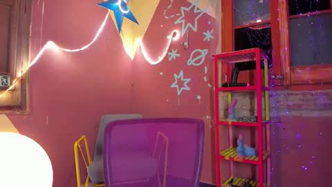 Mia online show from November 8, 9:13 pm