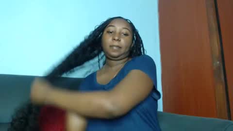 Maya online show from December 8, 10:19 am