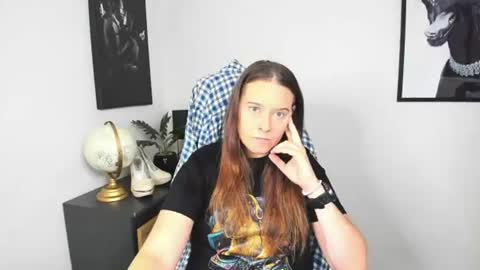 Snapshot of ladyalessa chatting on July 21, 5:32 am ALESSA online show from July 21, 5:32 am