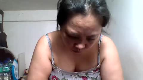 ladybignipples4u online show from April 22, 10:50 am