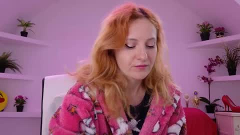 Snapshot of ladybigsmile chatting on September 15, 2:00 am Sima Ladybigsmile online show from September 15, 2:00 am