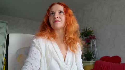 Snapshot of ladybigsmile chatting on October 21, 6:03 am Sima Ladybigsmile online show from October 21, 6:03 am