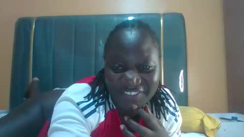 lindah32 online show from April 25, 12:02 am