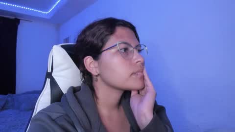  Lady  online show from September 9, 1:05 am