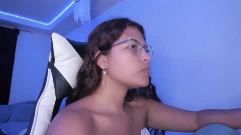  Lady  online show from October 25, 1:57 am