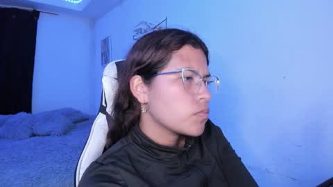  Lady  online show from November 30, 3:21 am