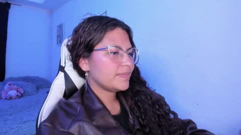  Lady  online show from January 11, 2:05 am