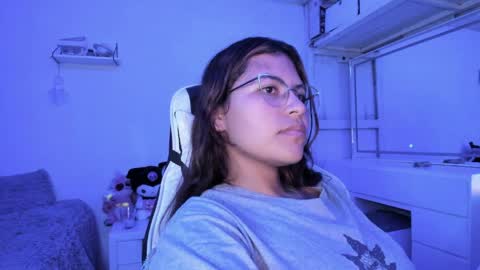  Lady  online show from April 5, 1:14 am