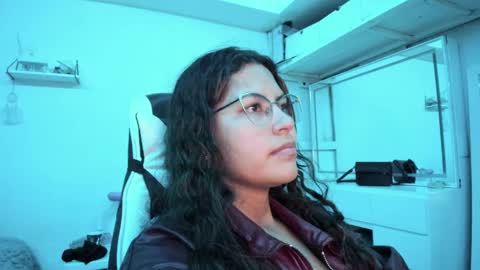  Lady  online show from April 22, 4:15 am