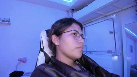  Lady  online show from April 24, 3:31 am