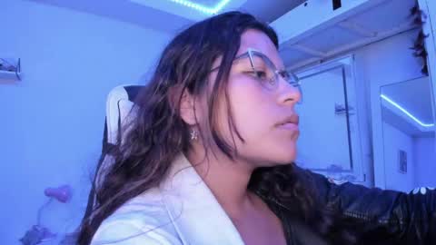  Lady  online show from April 25, 6:49 am