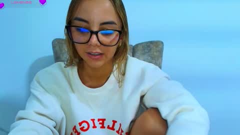 Hello im lady nice to meet you  online show from October 27, 6:45 pm