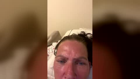 Snapshot of ladylara4949 chatting on December 17, 3:18 pm ladylara4949 online show from December 17, 3:18 pm