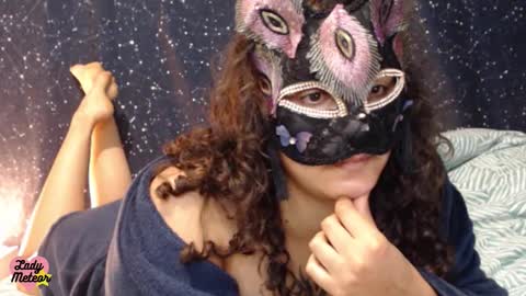 Snapshot of ladymeteor chatting on September 18, 6:54 pm Lady Meteor online show from September 18, 6:54 pm