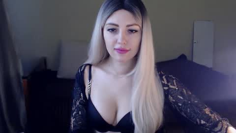 Monika online show from February 6, 10:04 am