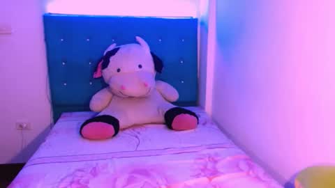 laura online show from April 8, 7:41 am