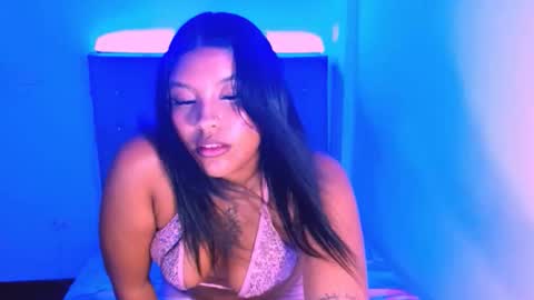 laura online show from April 9, 5:29 am