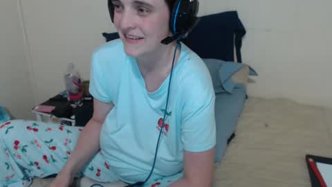 LadySlate online show from February 15, 7:06 am