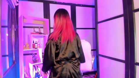 Snapshot of ladysweetts chatting on January 14, 3:43 am Lady online show from January 14, 3:43 am