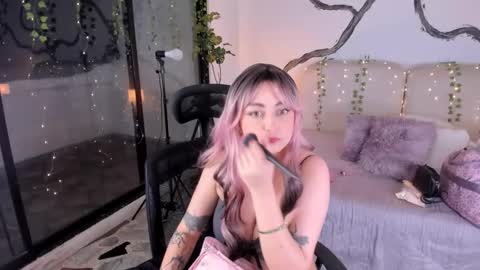 Snapshot of ladysweetts chatting on November 15, 4:32 am Lady online show from November 15, 4:32 am