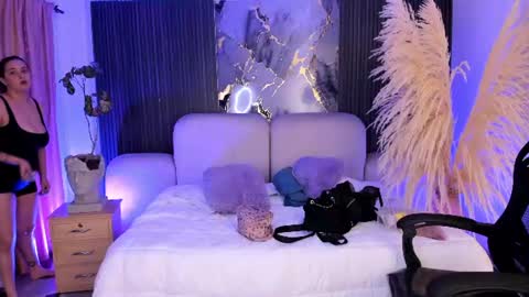 Snapshot of ladysweetts chatting on July 2, 3:45 am Lady online show from July 2, 3:45 am