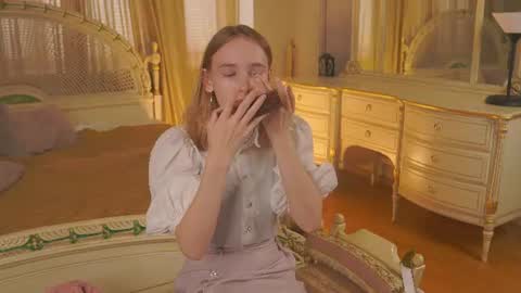 laelneizer online show from June 10, 4:34 am