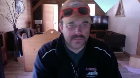 Snapshot of lafesse0119 chatting on March 10, 9:43 am lafesse online show from March 10, 9:43 am