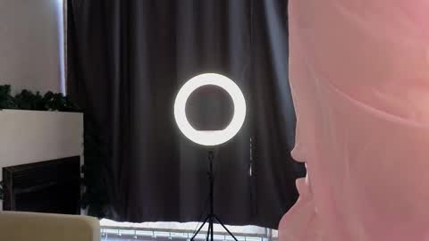 Lilia online show from December 17, 6:08 am