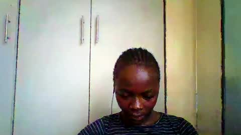 Snapshot of lafille339783 chatting on March 15, 5:35 am lafille339783 online show from March 15, 5:35 am