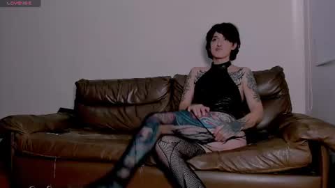 Snapshot of laflur_inkk chatting on July 21, 6:10 pm laflur_inkk online show from July 21, 6:10 pm
