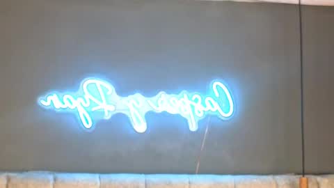 Snapshot of laia_and_aloby chatting on February 6, 1:27 am online show from February 6, 1:27 am