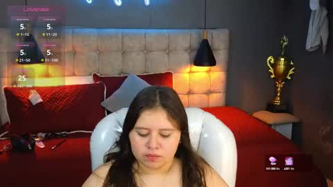 Snapshot of laia_and_aloby chatting on February 24, 10:47 pm online show from February 24, 10:47 pm