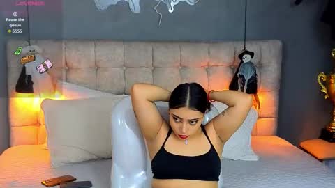 Snapshot of laia_and_aloby chatting on October 13, 10:54 pm online show from October 13, 10:54 pm