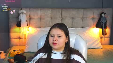 Snapshot of laia_and_aloby chatting on October 18, 10:21 pm online show from October 18, 10:21 pm