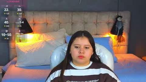 Snapshot of laia_and_aloby chatting on October 20, 10:21 pm online show from October 20, 10:21 pm