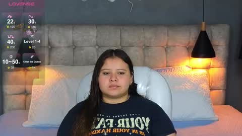 Snapshot of laia_and_aloby chatting on November 8, 10:41 pm online show from November 8, 10:41 pm