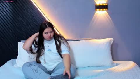    online show from March 24, 10:15 pm