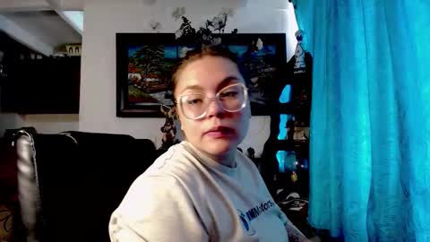 laia_hadid online show from February 25, 3:43 pm