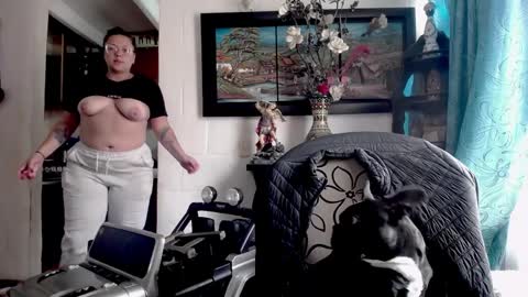 laia_hadid online show from April 6, 3:24 pm