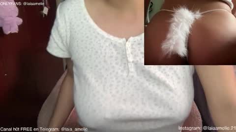 laiaamelie online show from January 8, 11:29 pm