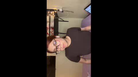 laiaamelie online show from January 18, 6:39 am