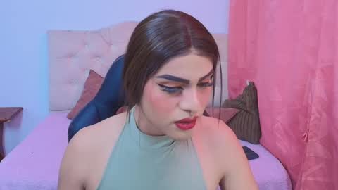 Snapshot of lailahdark chatting on October 30, 5:31 am Camila online show from October 30, 5:31 am