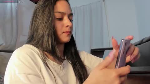 Laila online show from December 20, 1:56 am